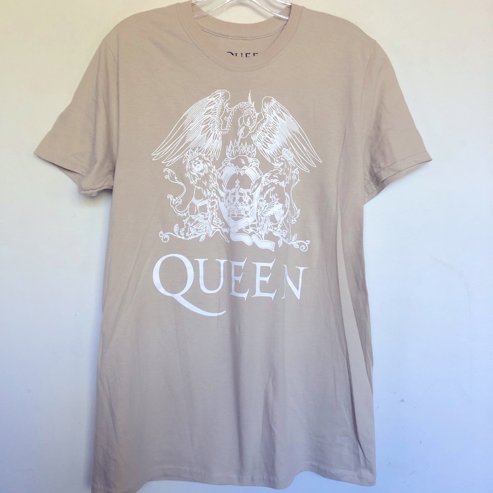 Queen Classic Crest Logo Band Tee